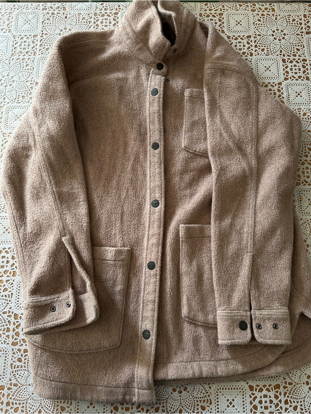 Carhartt Women’s Medium Loose Fit Fleece Shacket Pink Snap Front Shirt Jacket